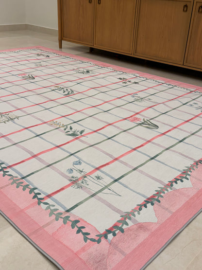 سجادة الحديقة الوردية متوفرة للتسليم تسليم فوري